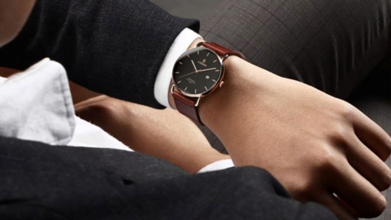 Đồng hồ đeo tay giúp tôn lên vẻ đẹp và sự sang trọng của người sở hữu