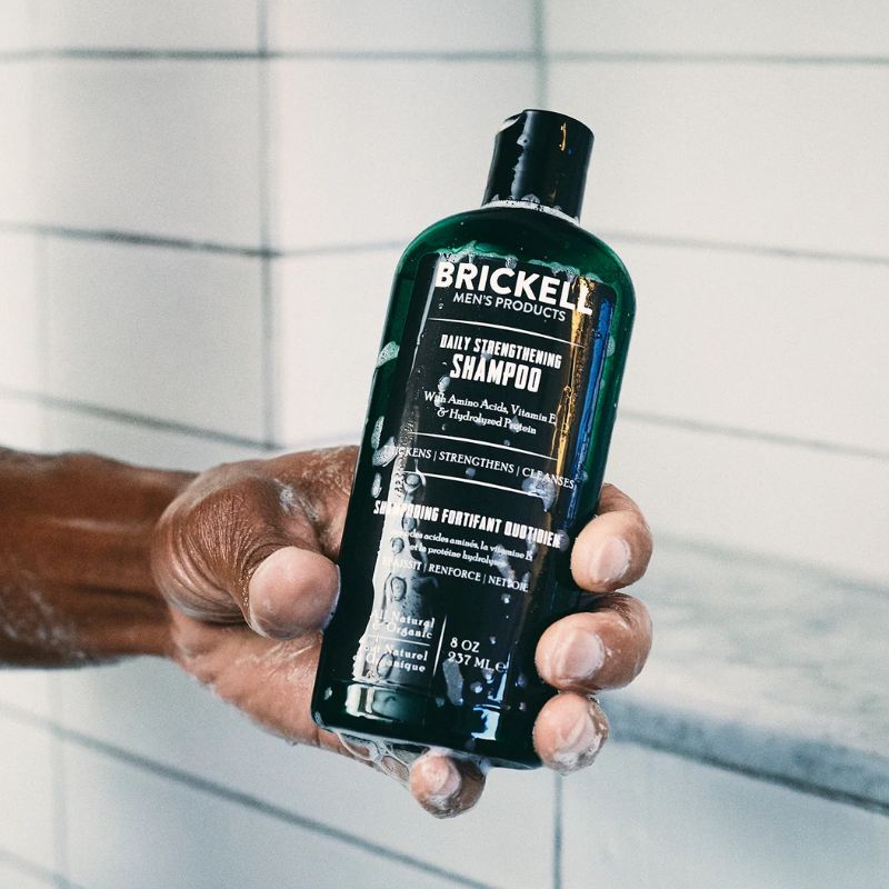 Dầu gội cho nam của Mỹ Brickell Men's Products Daily Strengthening